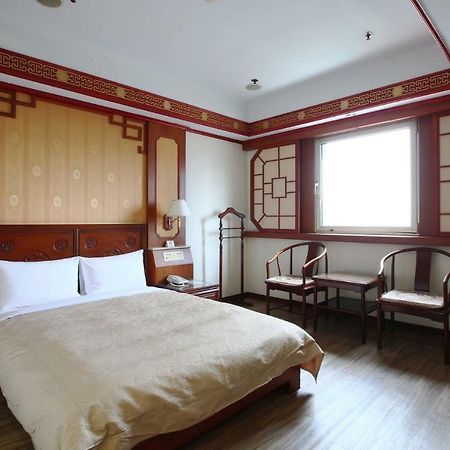 Hua Du Hotel Keelung Exterior foto